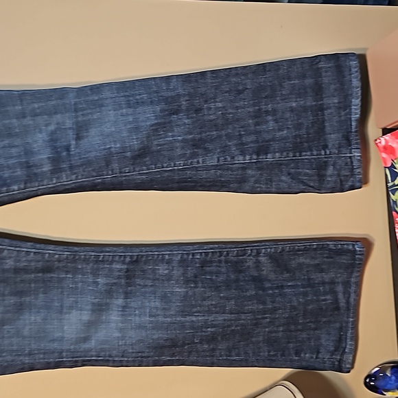 Citizens Of Humanity Low-Rise Flare Denim Jeans - Picture 4 of 12